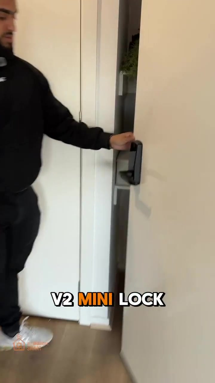 V2 Mini on an internal door